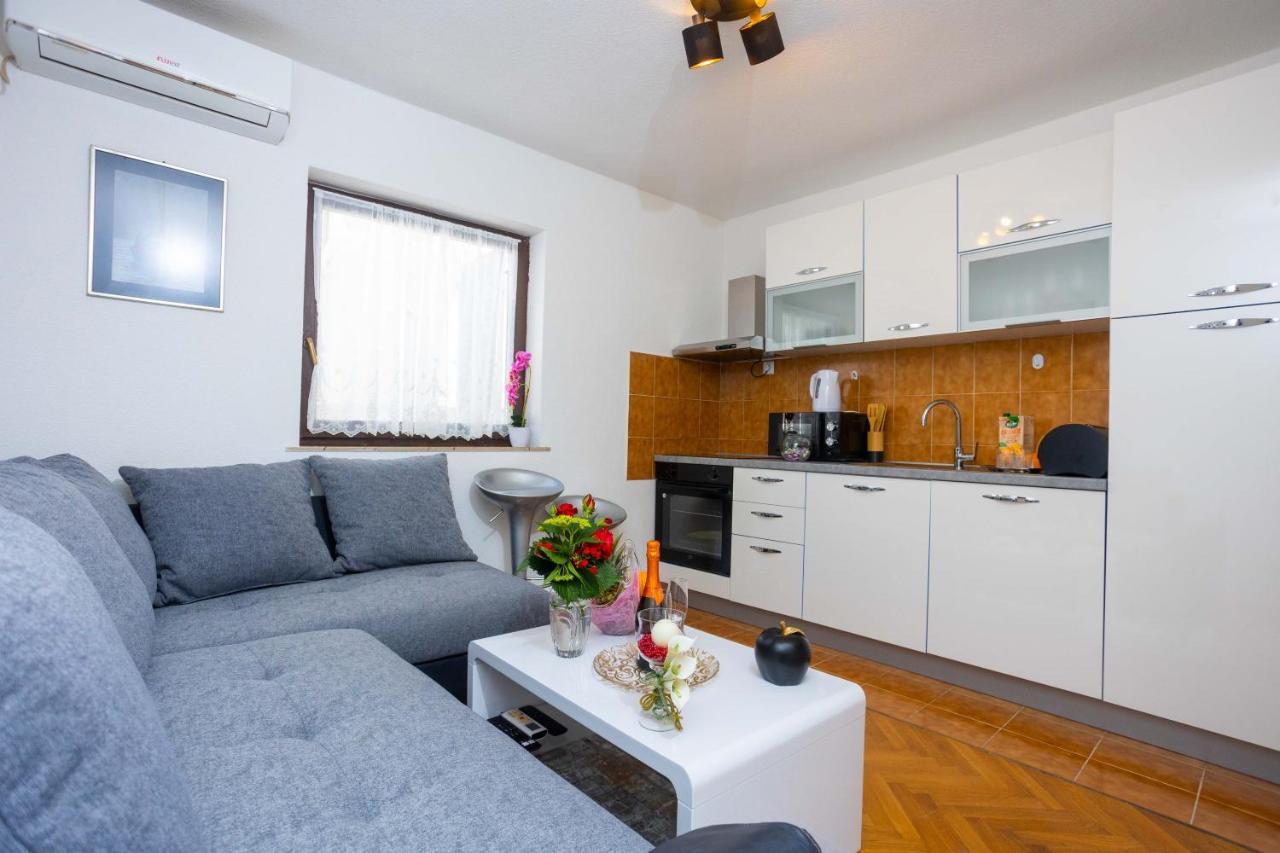 Split Inn Apartments Bagian luar foto
