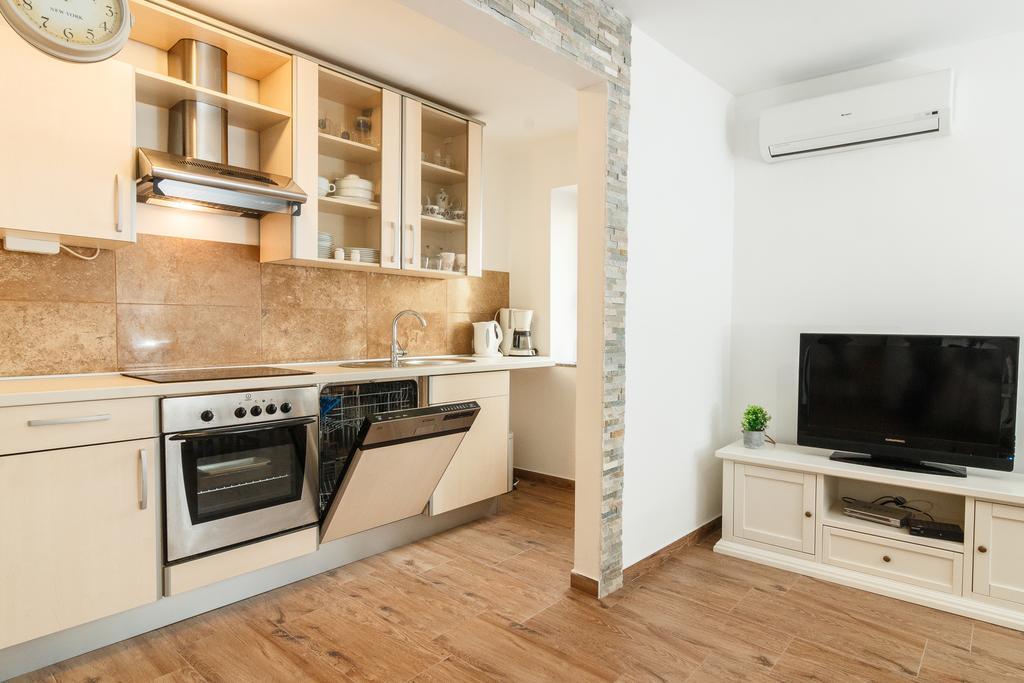 Split Inn Apartments Bagian luar foto