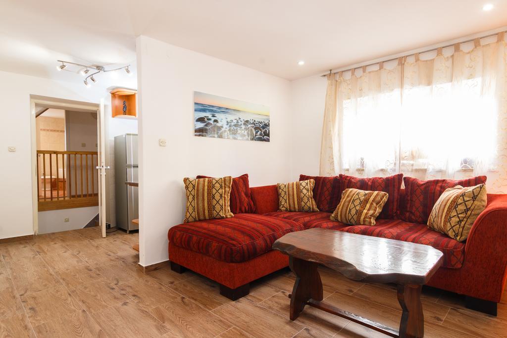 Split Inn Apartments Bagian luar foto