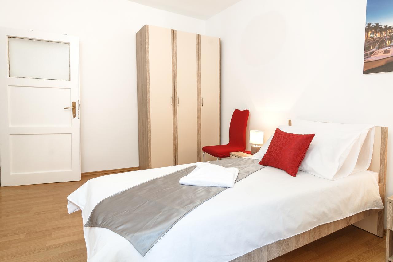 Split Inn Apartments Bagian luar foto